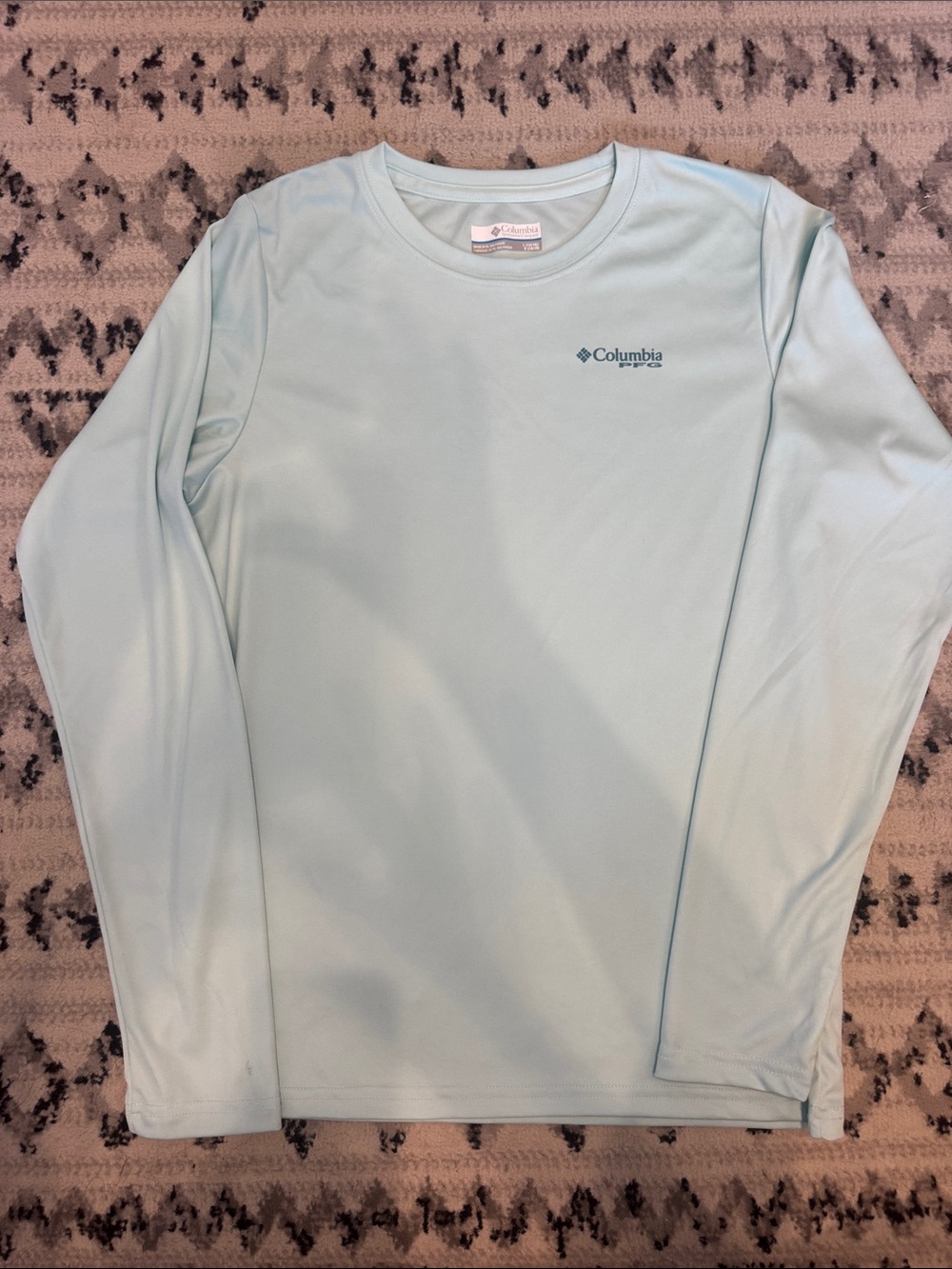 Columbia Youth Rash Guard Size (14/16)    2 shirts total (red & mint green). - Picture 6 of 9
